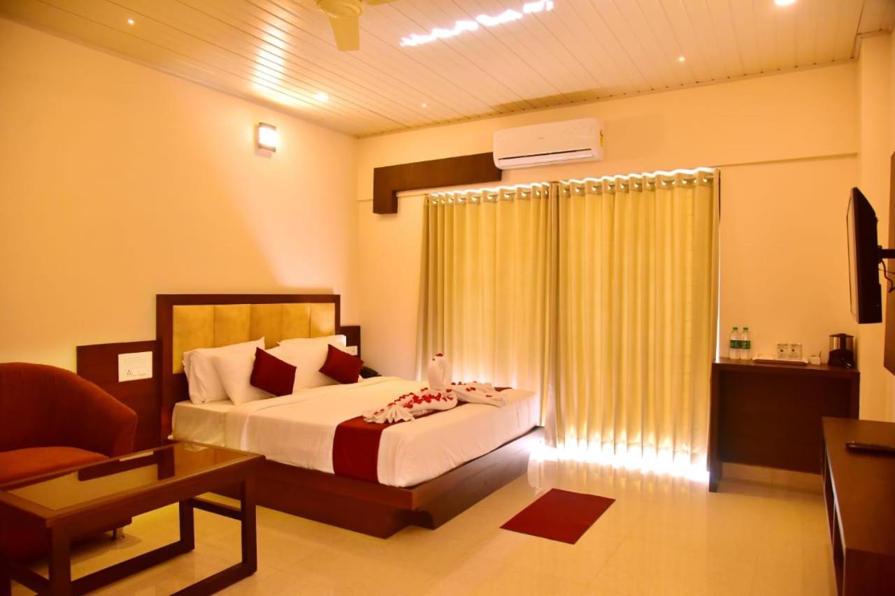 Hotel Coorg Palace Мадікері Екстер'єр фото